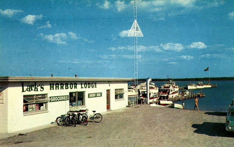 Larks Harbor Lodge Motel - Vintage Postcard (newer photo)